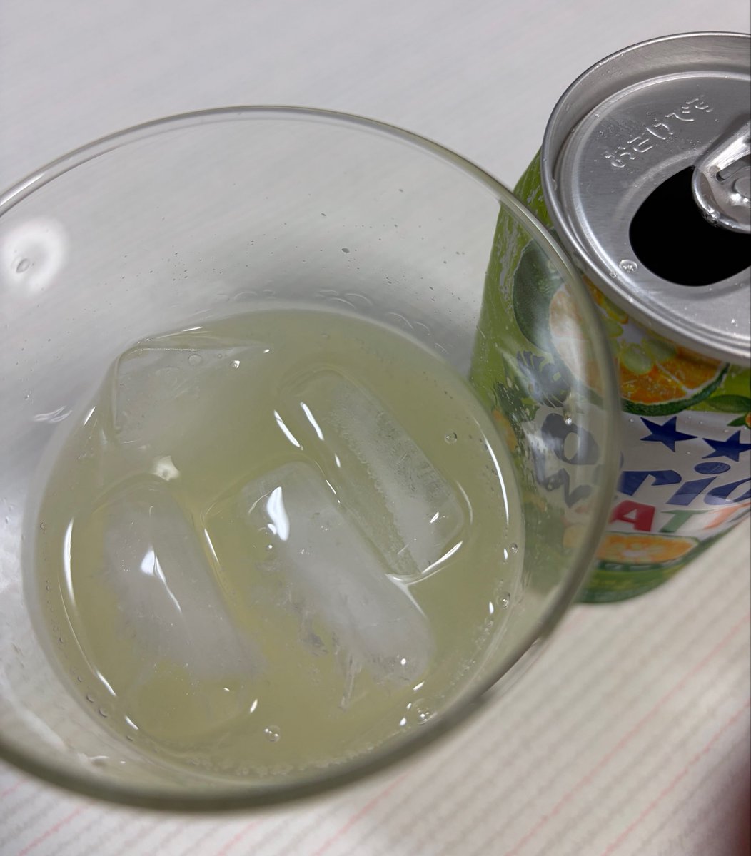 lybxa's tweet photo. 番外編
オリオンビール
Orion WATTA シークヮーサー&amp;
YAMAYOSHI✖️Orion沖縄のタコライス味

スーパーの沖縄フェア🤭
サワーは前も飲んだけど暑いと柑橘のサッパリした味がより美味い😋
ポテチも味の濃さに定評のあるメーカーだけあってタコライスのスパイスとチーズぽさあり👍
#お酒　#晩酌　#おやつ https://t.co/cYAjNTNexV