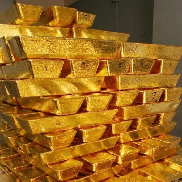 JohnNakamoto_'s tweet photo. La lección de esta década es sencilla:

No basta con ahorrar. Hay que poseer activos reales.

• Oro 🟡
• Bitcoin ₿
• S&P 500 📈
• Inmobiliario 🏠

El dinero pierde valor. Los buenos activos tienden a preservarlo y multiplicarlo.

Si solo pudieras elegir uno para los próximos 10 años, ¿cuál sería? 🧐