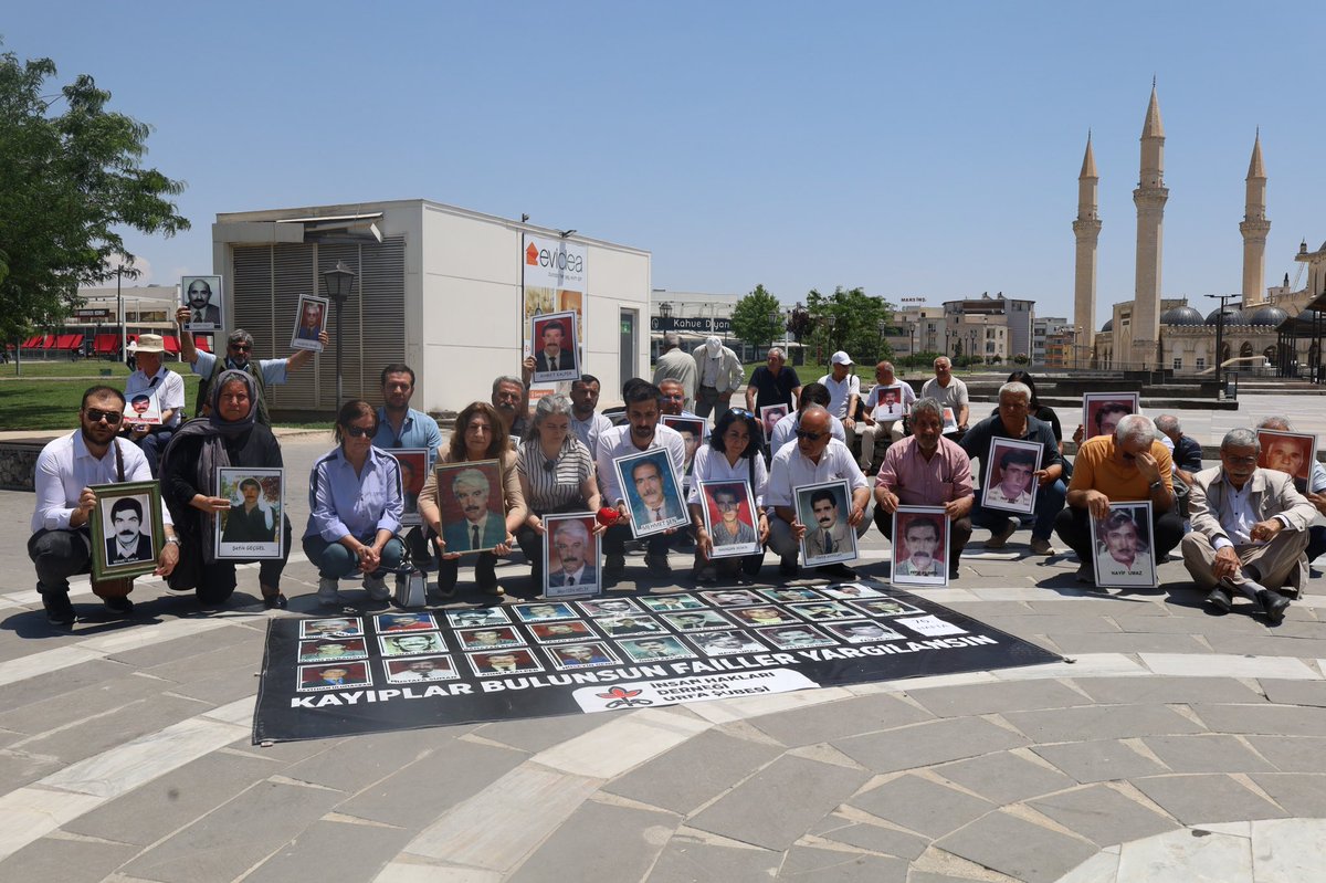 ihd_urfa's tweet photo. 76.haftadır Şubemiz ve Kayıp yakınları olarak ‘’kayıplar bulunsun, failler yargılansın ‘’ eylemimizde bu hafta Muhsin Melik için biraraya geldik. https://t.co/dznacdBPRa