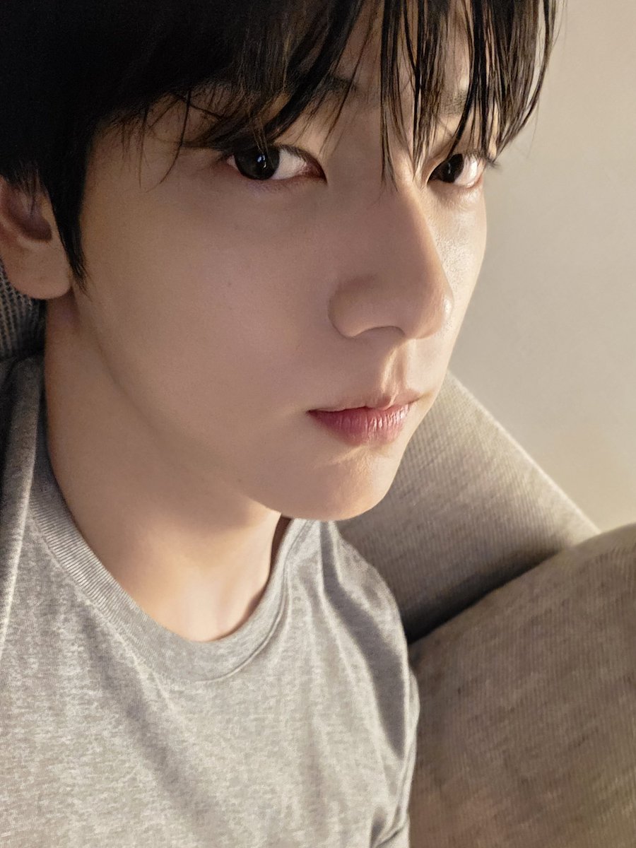 translatingTXT's tweet photo. [260606] weverse dm 🐰💬

🐰 goodnight in advance https://t.co/UwmaM1tKJK