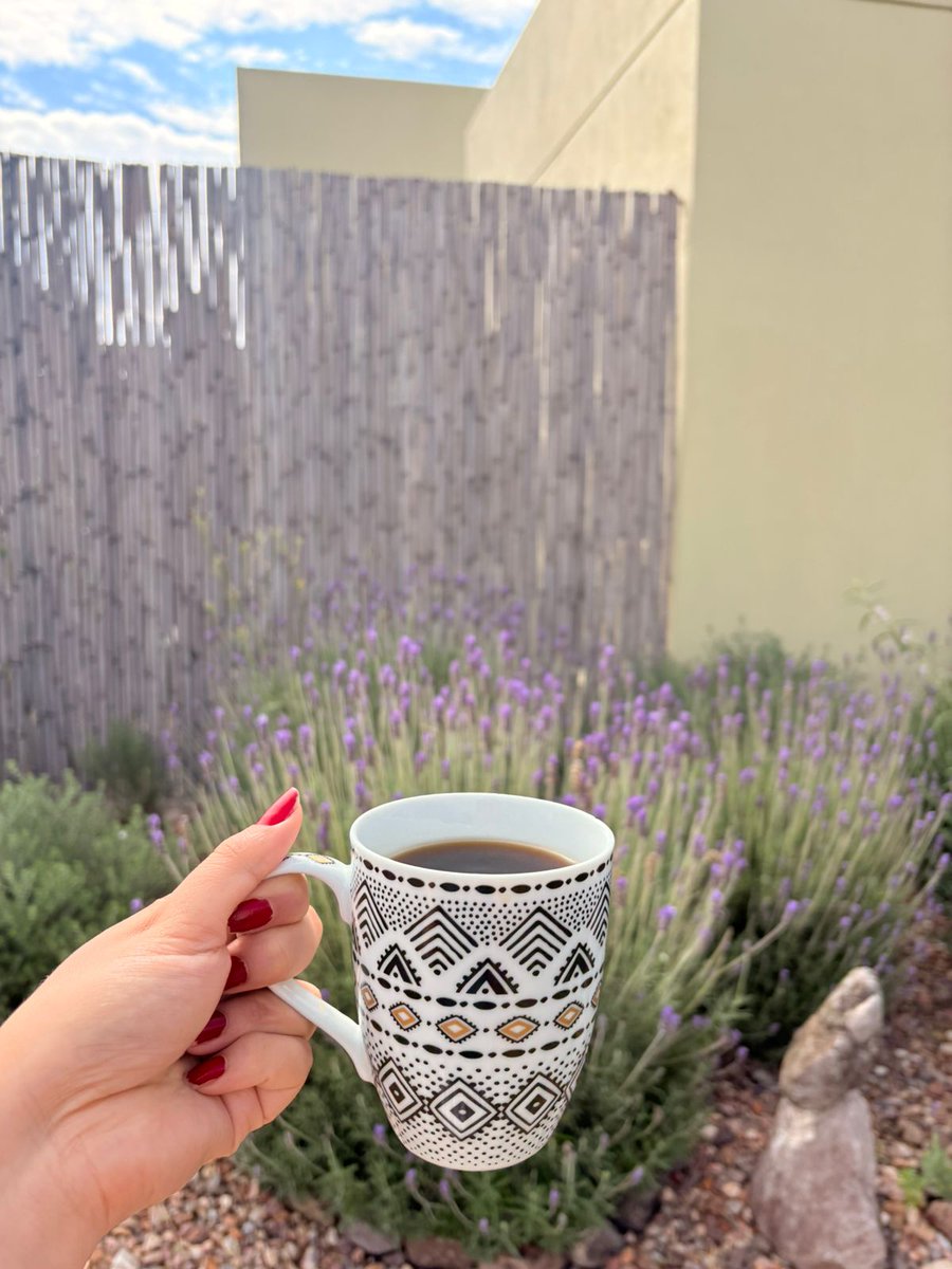 coffeeatomic's tweet photo. Hoy se disfruta sin prisas. https://t.co/ehC66bvdEw
