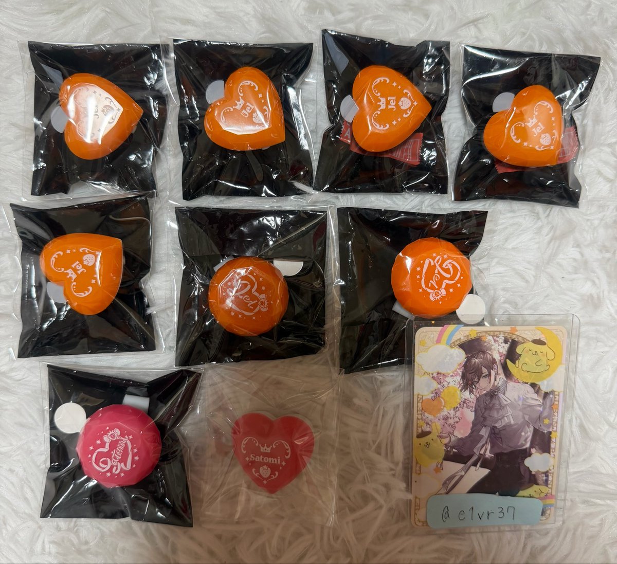 e1vr37's tweet photo. ♡ #すとぷりグッズ交換 ♡

求 同種💛くん 丸型優先
譲 🩷/🧡様

LIVE東京公演手渡し可能.郵送〇 https://t.co/smLhJs2dpt
