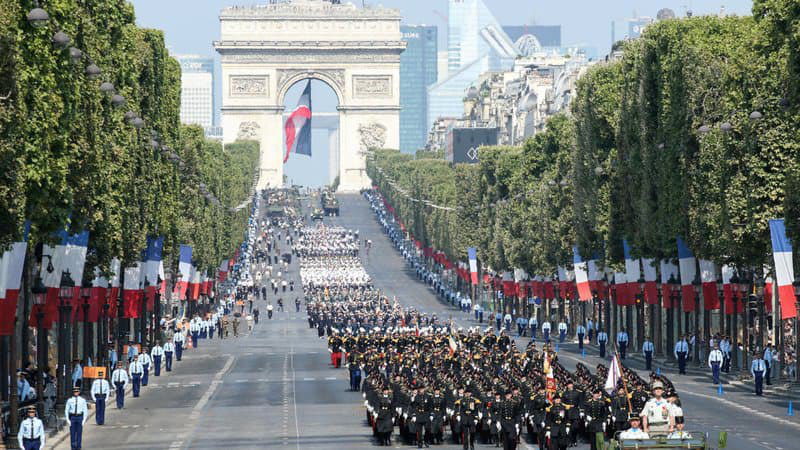info_Paris_IDF's tweet photo. 🔴 FLASH - #Paris : Dernier 14-Juillet pour Emmanuel Macron.

👉 Le président de la République propose à la quarantaine de pays membres de la coalition des volontaires pour l’Ukraine de se joindre aux festivités de la Fête nationale. (BFMTV) #France https://t.co/VhfsCuEr4B