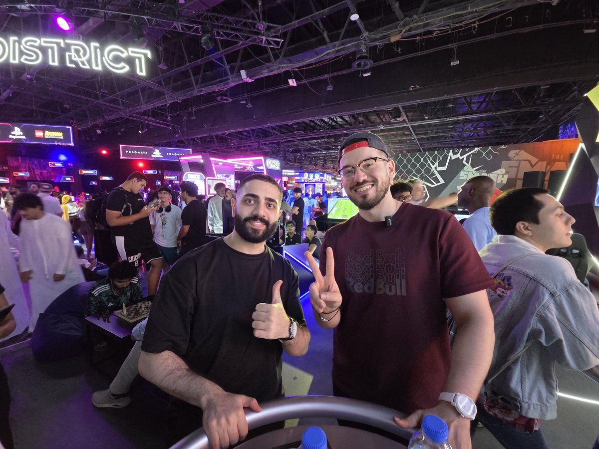 RedDunesEsports's tweet photo. If you're attending the @DxbEsportsFest...Come down to the @RedBullUAE gaming ground and watch our players @Bigbird_fgc and @FGC_Angrybird compete head to head in an amazing exhibition match in 
Street Fighter 6 🔥🔥🔥🔥 https://t.co/OesjeHOKE5