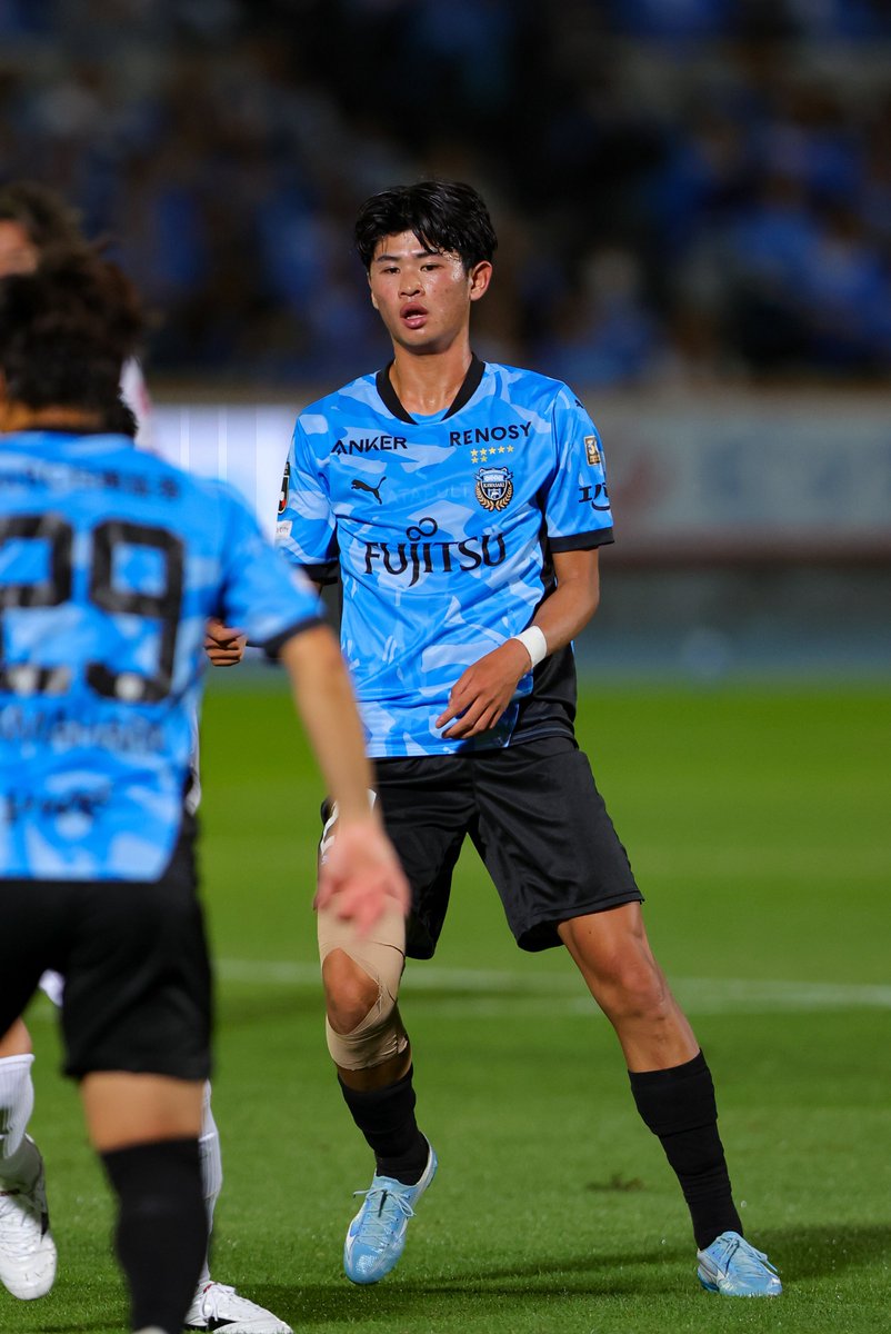 shinfrontale's tweet photo. 今日のお目当て📷
来シーズンの爆発に期待！！！
#持山匡佑 選手🐬
#frontale #フロンターレ https://t.co/IzgOU5BbXX