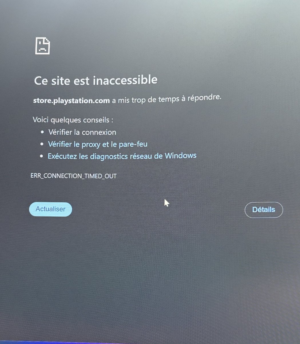 ClahoWisteria's tweet photo. @PlayStationFR @PlayStation @PS_Support_US 
 Je souhaite un remboursement 
de la transation ici même 😊

PlayStation : Claho540
Fréquence de l'abonnement et des paiements récurrents : PlayStation Plus Essential : abonnement de 12 mois
Date d'expiration de l'abonnement : 06/06/2027
787075809921798

Total : €71,99

Je  n'ai actuellement AUCUN accès a ma console 
magnifique NI aucune activité aucune 😊
Il est impossible d'accédé a AUCUN formulaire de remboursement. OH comme par hasard et Hô comme par magie rien ne marche. 
NI sur smartphone NI sur ordi. 

Je me permet DONC bien évidemment de passé par vous par ici :D 

En espérant être mise au courant avec un de vos support très rapidement. 

Je souhaite une restitution ENTIERE de ce débitement qui est bien évidemment une grosse erreur nulle de ma part !
Sous peine de gros mécontentement et de spam de ma part :D 

Agréable journée ! 

Merci bien !
