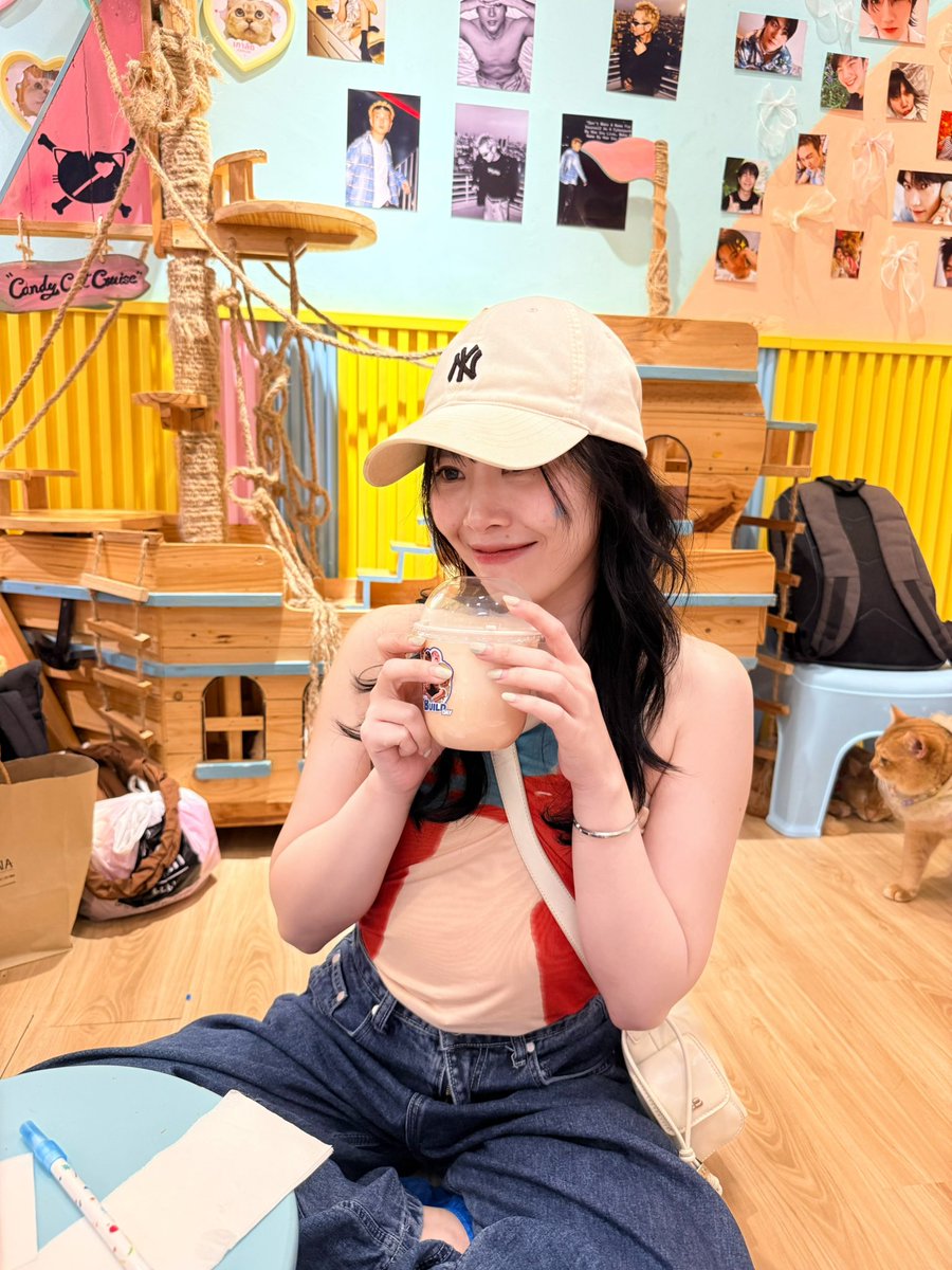 ppppp6436's tweet photo. คาเฟ่น่ารักมากกก 🥹🐱💙✨
ได้เติมน้อนบิวด้วย เติมน้อนแมวด้วย 

#CandycatcafeXBuild https://t.co/tDb7q7hvVS