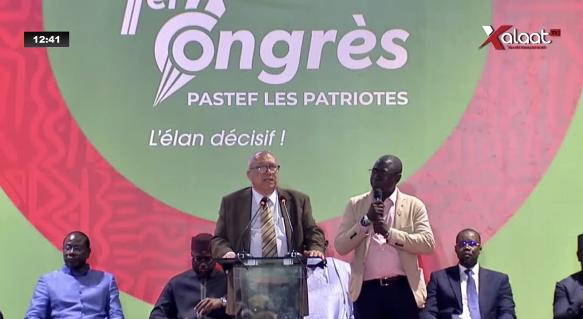 lamethodevieux's tweet photo. Waa Dji moungui def #espagnol bi Lou Dara diaroul. #congres #pastef #dakararena https://t.co/Gj7BTNC3DY