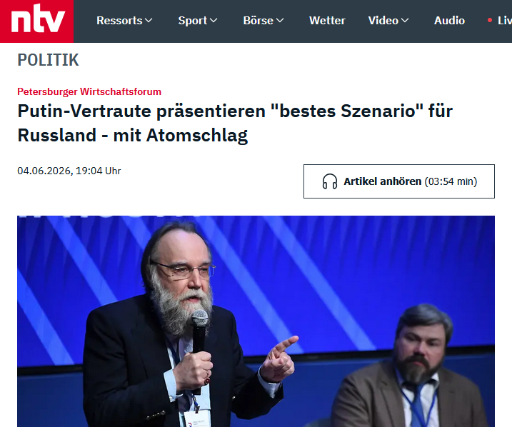 Walnusskipferl's tweet photo. https://t.co/RX2zOWMVbX

Rechtextremismus: 

Für die #Weidel​​s, #Kotré​​s, #Krah​​s, #Urban​​s und #Frohnmaier​​s der "#AfD" sind diese Durchgeknallten relevant. 

Für mich nicht. 

Die sind nur #Gesocks. :) https://t.co/HmGxG14oTQ