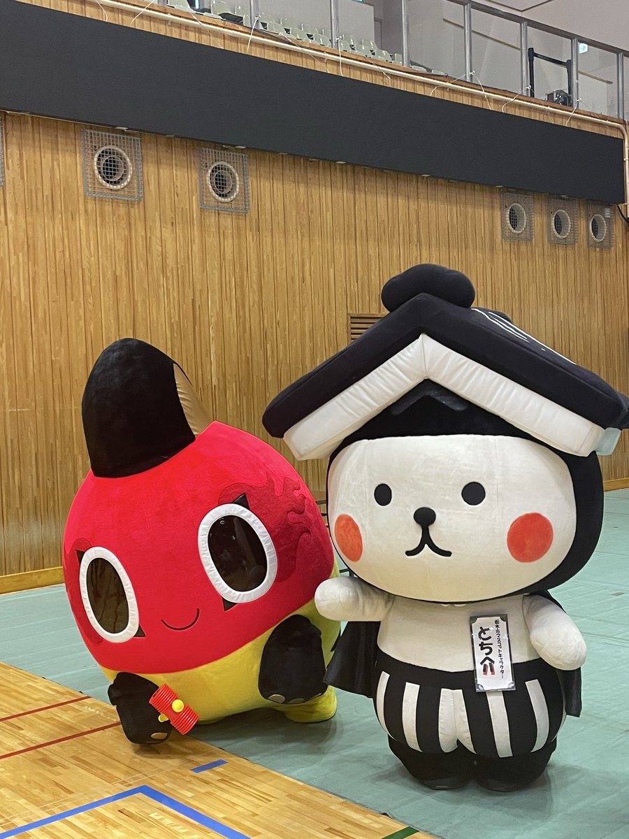 tochisukelove's tweet photo. 今日は #ブレックスアリーナ で行われた食育のイベントへ #さのまる が #とち介 見つけてめっちゃ嬉しそうで、こっちまで嬉しくなっちゃった🥰#ともなりくん  #キブナドン #ふぅにゃむむにや  は今回は横顔描いてくれたみたい https://t.co/I4wXg9pzvg