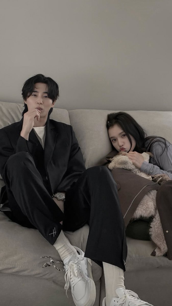 starlitides's tweet photo. ㅤ 
Nggak pernah nggak seru kalau lagi seharian bareng Sangaji, ditambah hari ini ada Lumi. Kita main monopoly, yang kalah musti ngomong I love you seratus kali. 
ㅤ https://t.co/S9U3udi3uj