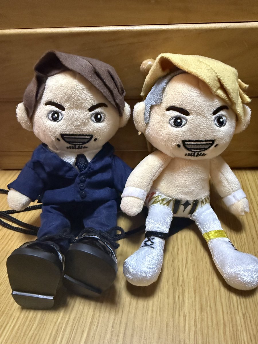 pichiru76's tweet photo. 大丸梅田　#棚橋弘至　社長のサイン会に参加してきました！
今回持参したのは手作りスーツ社長バージョン #ぴょんすけ ✨
社長に見せたら
「スーツのぴょんすけ作ろっか笑」
と言っていただきました🤣
ぜひお願いします✨
最高の時間でした！
 #棚橋弘至 #DOMINION #njpw #tanahashi1_100 https://t.co/nksurOLMdH
