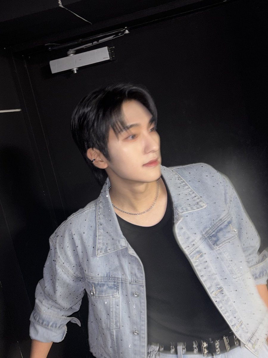 OmegaX_members's tweet photo. [#OX]

おおさか！あしたもよろしくー！

#OMEGA_X #오메가엑스
#세빈 #SEBIN https://t.co/ZZctnEzLsU