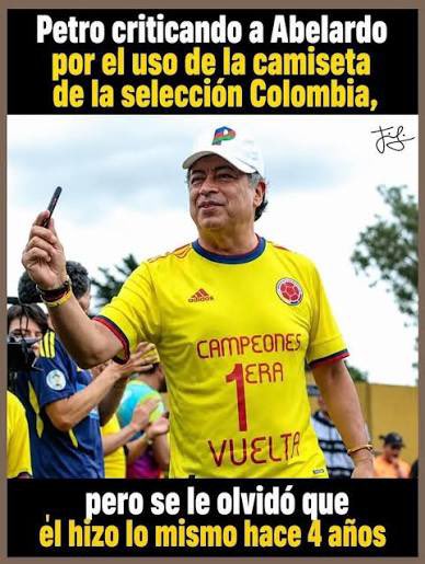 DonSAba19's tweet photo. @JuanZQ31 @PipeAlvarez28 A mi me vale culo el uno y el otro, pero uno tiene que ser coherente en la vida, cuando lo hace mis amigos de la izquierda es lindo y patriótico, y cuando lo hace la contrapostura entonces es impositivo y mediático? Por favor! Sean coherentes https://t.co/0Iq8wH7XQF