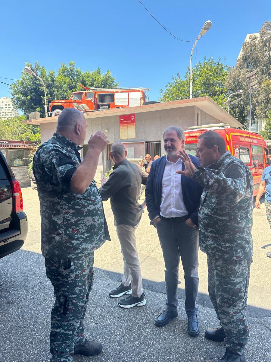 brahimzeidan's tweet photo. زيارة إلى فوج إطفاء مدينة بيروت، اطّلعت خلالها على الآليات والمعدات ومستوى الجهوزية في ظل الظروف الصعبة واحتمال أي طارئ يهدد العاصمة. تحية لعناصر الفوج الذين يقفون دائماً في الصفوف الأمامية لحماية بيروت وأهلها، والتأكيد على ضرورة دعم هذا الجهاز الحيوي وتعزيز إمكاناته. https://t.co/SSFJCVARoc