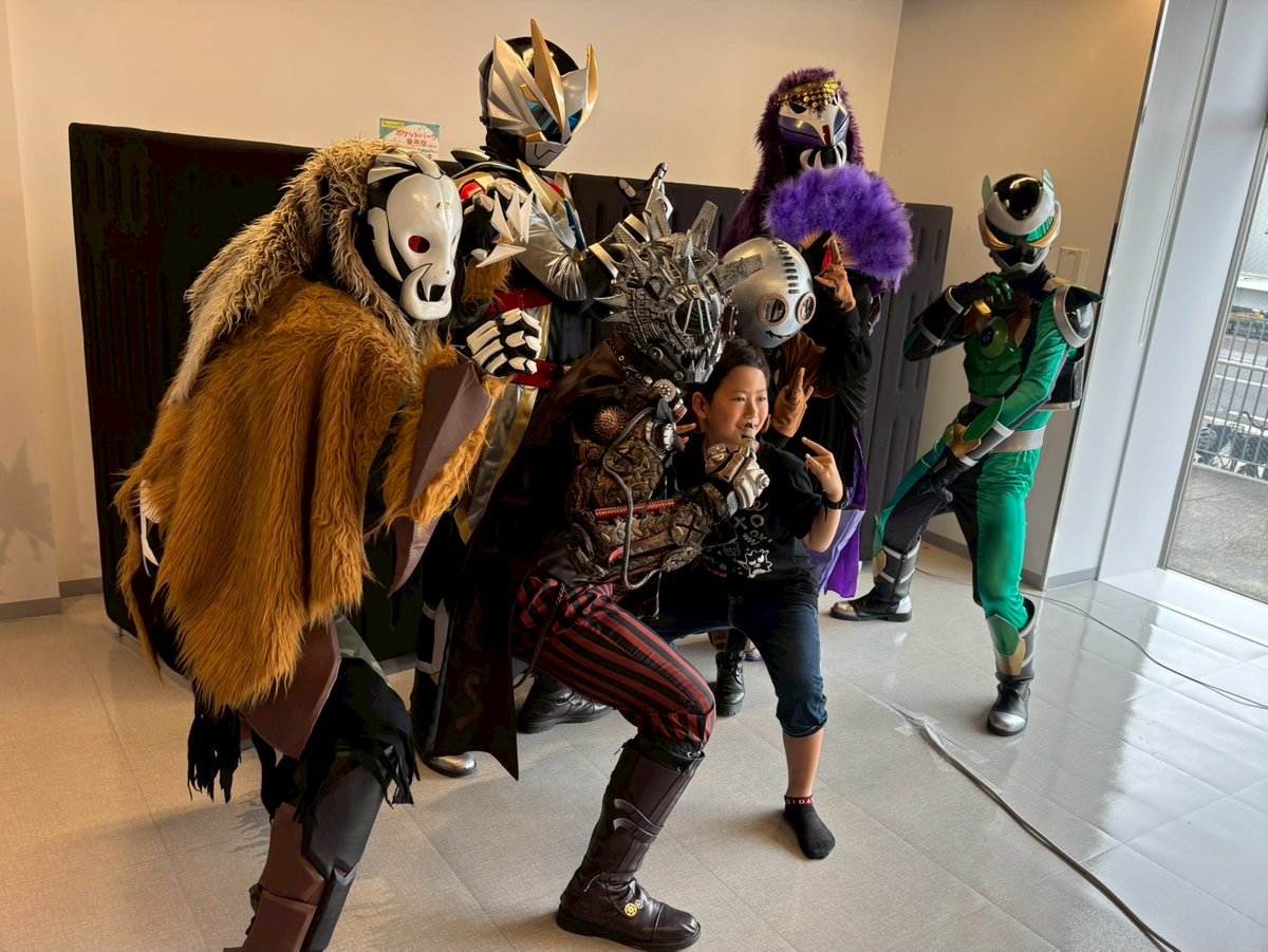 tetsuotetsuyama's tweet photo. はい今日も負けたー
でも頑張ったから一等賞⚙️🤘
#渦戦士エディー　#鉄屑怪人鉄男 https://t.co/mptNVTAElG
