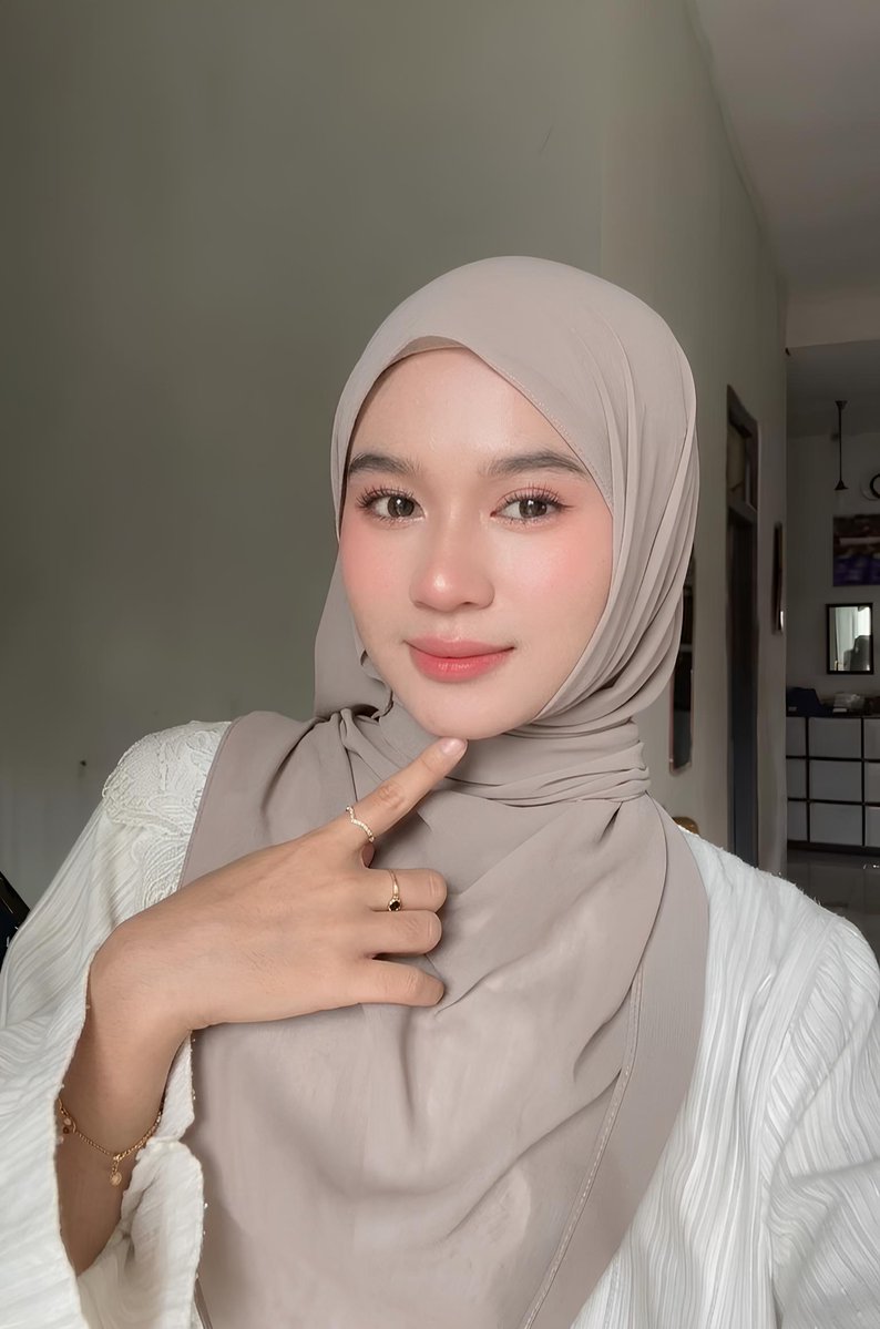 ayyuaspita19's tweet photo. Pap kondangan tadi siang😋 https://t.co/xFdpnekQwr