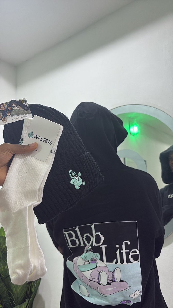 0xDeville's tweet photo. GM CT ☀️

My @WalrusProtocol merch finally came in, and everyone’s been asking for pictures 🥹

Always happy to represent Walrus as an ambassador 🦭

Huge shoutout to @0xd34th and the $WAL team for shipping such high-quality merch. I’m absolutely loving it 😌

Higher! 🚀 https://t.co/DoKTxKk6Zc