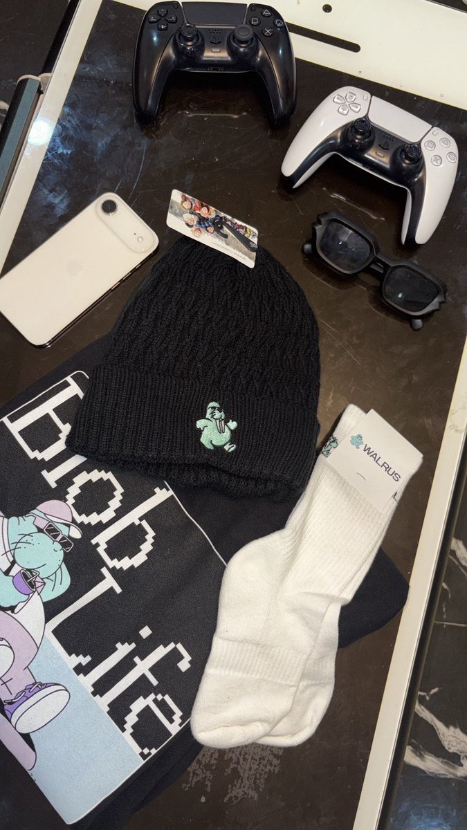 0xDeville's tweet photo. GM CT ☀️

My @WalrusProtocol merch finally came in, and everyone’s been asking for pictures 🥹

Always happy to represent Walrus as an ambassador 🦭

Huge shoutout to @0xd34th and the $WAL team for shipping such high-quality merch. I’m absolutely loving it 😌

Higher! 🚀 https://t.co/DoKTxKk6Zc