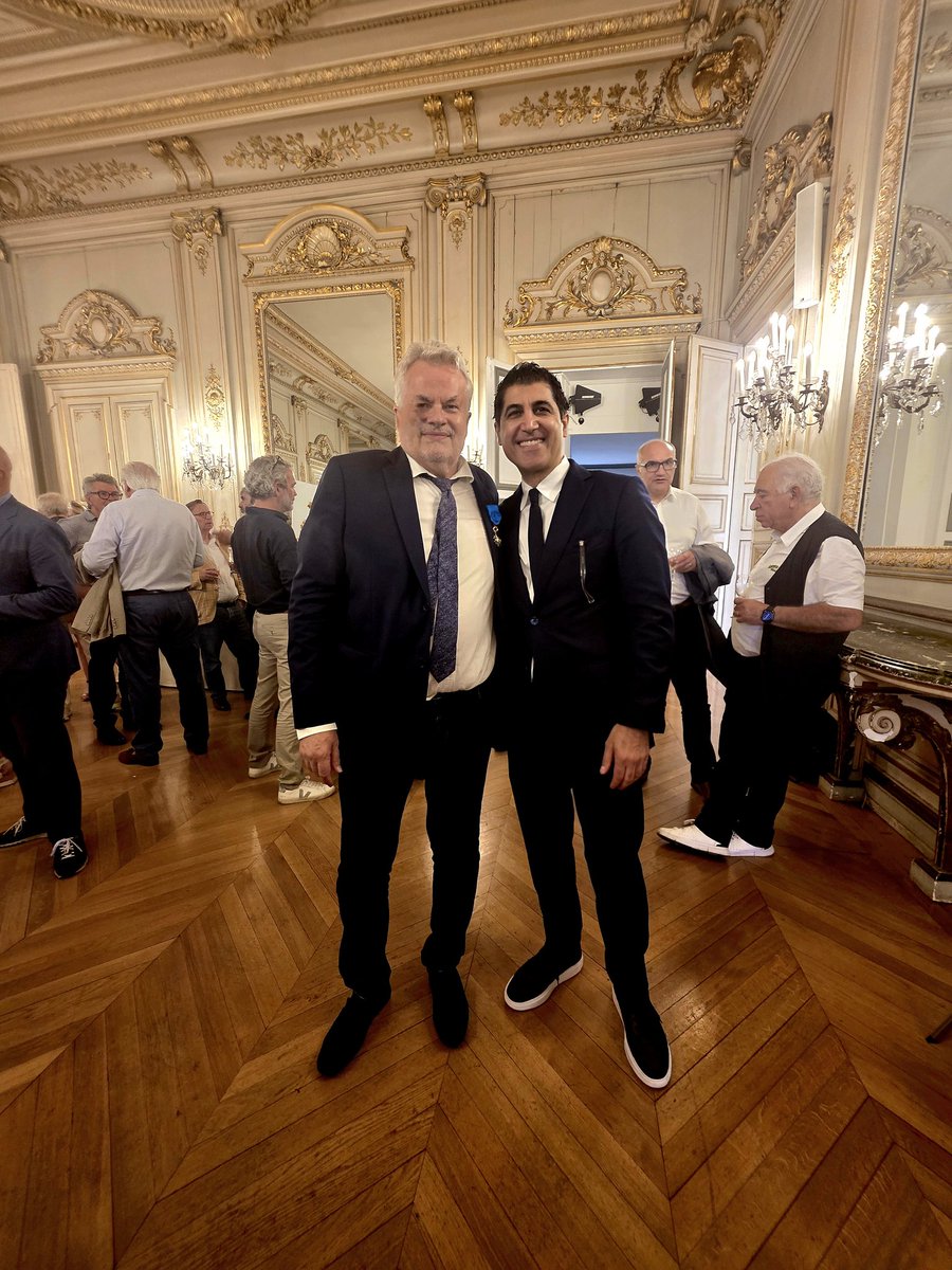 GRKGallery's tweet photo. GRK GROUPE 
Très belle cérémonie de remise des insignes d’Officier de l’Ordre national du Mérite à mon ami @GillesBerhault, distinction qui lui a été remise par @CathChabaud au @Ministère de la Transition écologique.
https://t.co/4LjbwlkKbw https://t.co/pV1IQfPZRi