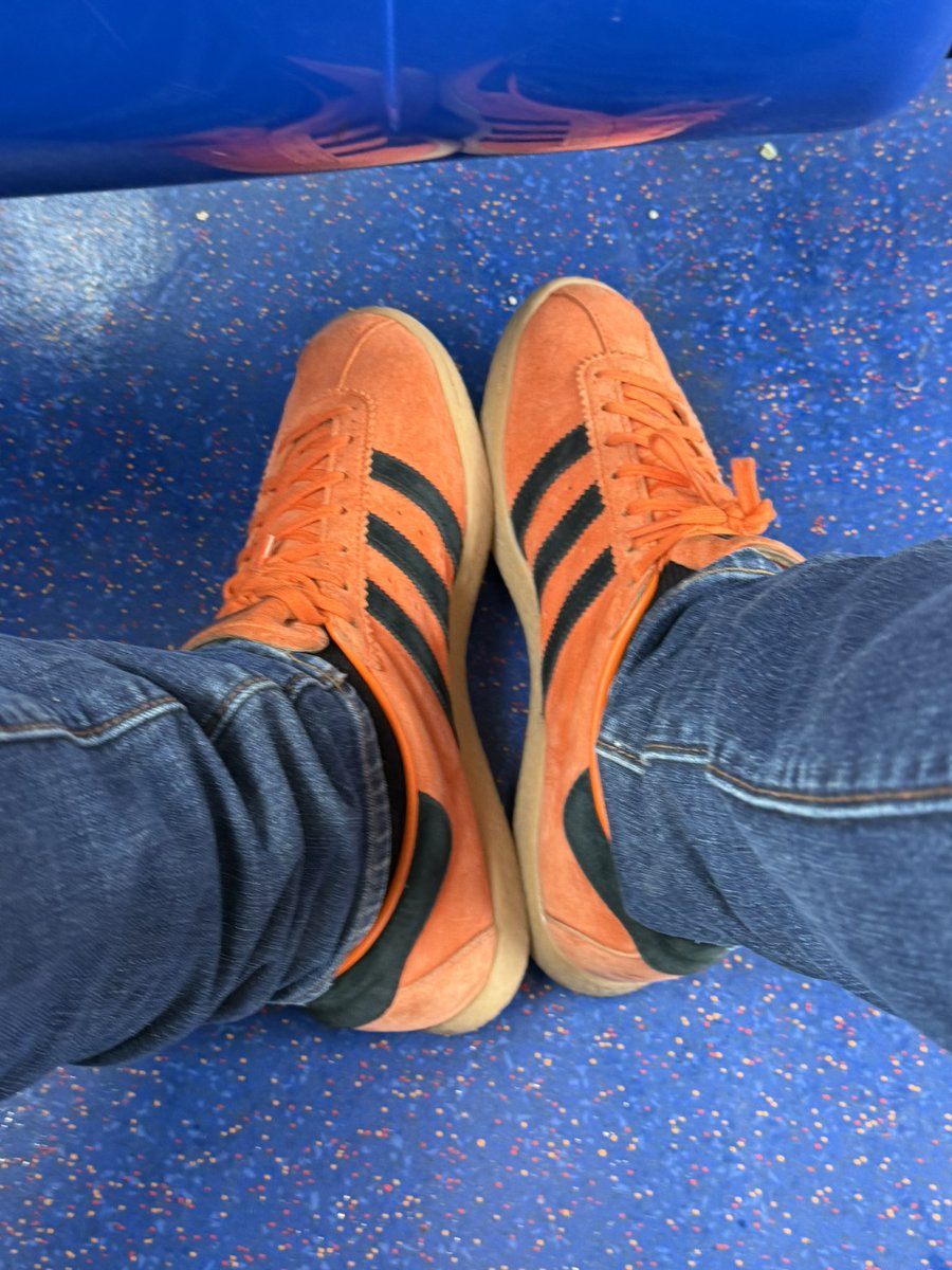 nicv27's tweet photo. @TheTrabMan @MindBodySoleUK Trusty Trinidad’s for work… https://t.co/Yt9H3L3Jpj