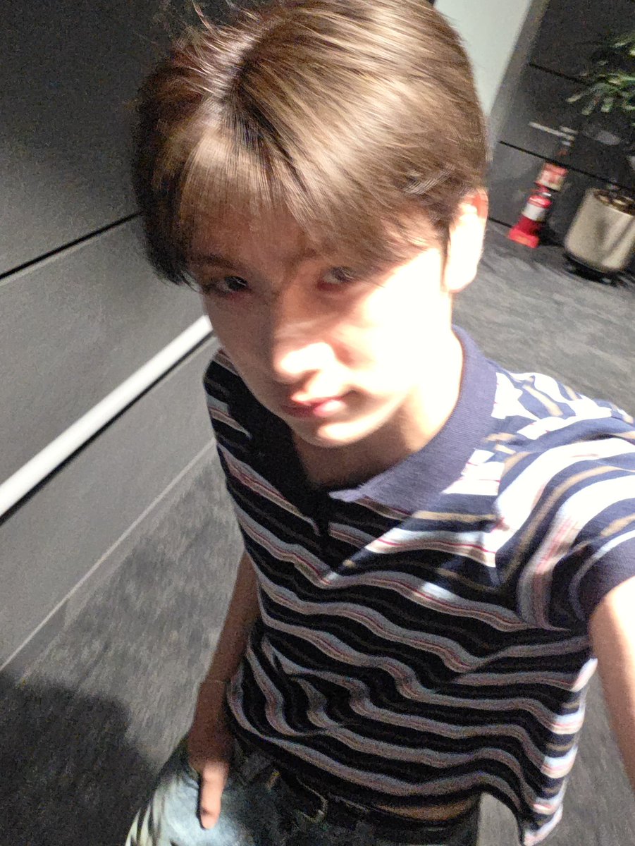 chunizzi's tweet photo. 18살같음……….. https://t.co/hN1r4UsJ4N