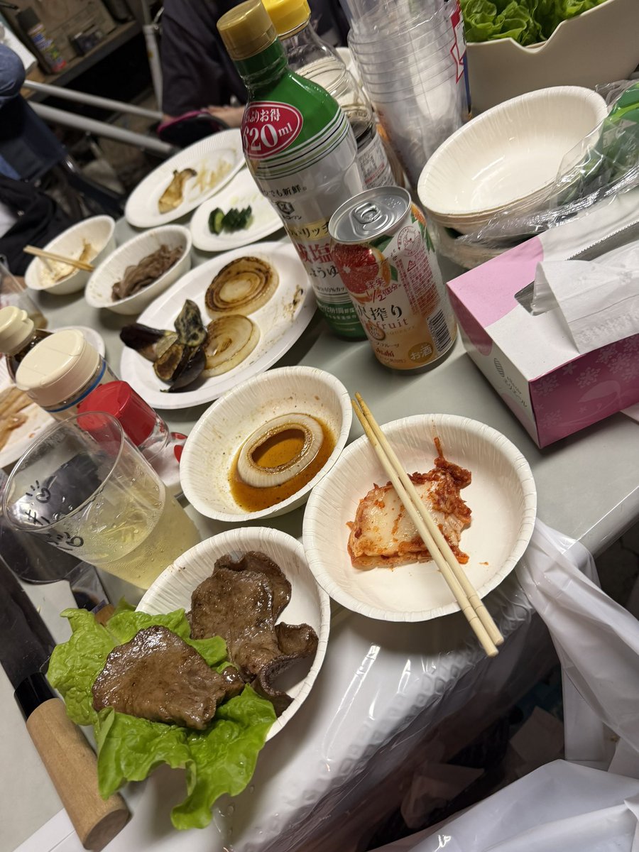 kyoptty's tweet photo. 今日は我が家でBBQ🍖
さぁ乾杯🍻ってタイミングで急遽ゆいさん帰宅😭
猫🐈ちゃん悪さしだしたみたい…
またゆいさんは次回ねぇ🥩 https://t.co/bsImsP9Rlh