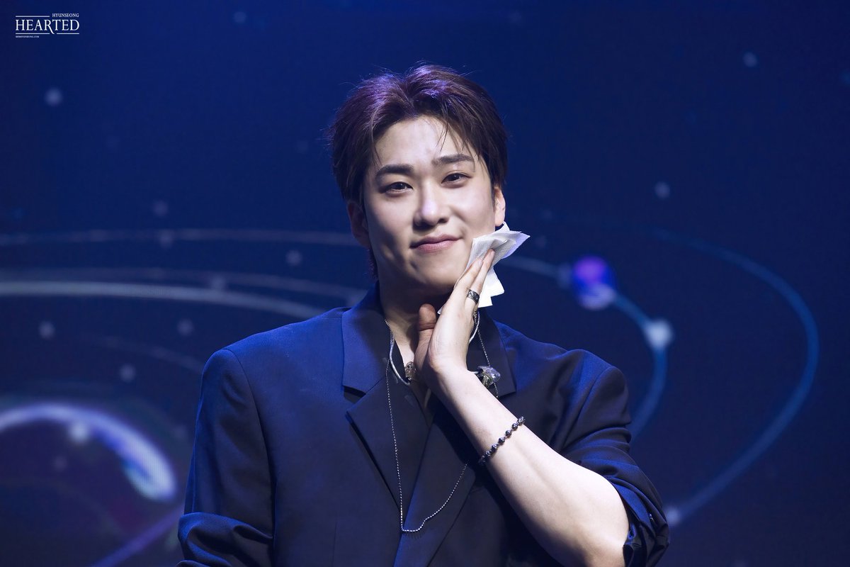 HS_Hearted's tweet photo. [2026.05.30]
2026 BOYFRIEND FAN-CONCERT :
Our 15th Season
현성✨️ (3-6/17)
#BF #현성 #HyunSeong #Boyager6 https://t.co/G7jQ9JTacV