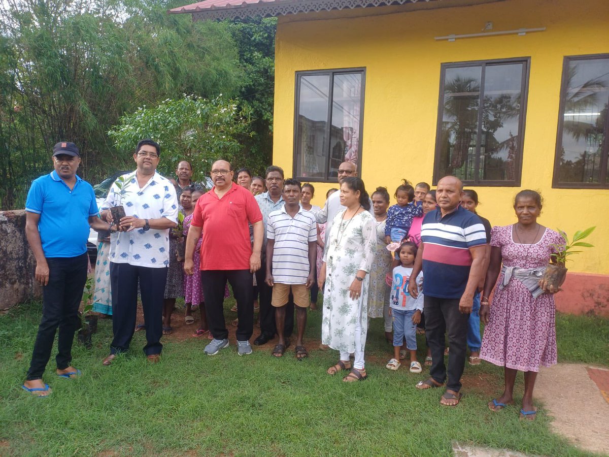 ReginaldoGoa's tweet photo. On the occasion of World Environment Day, saplings were planted at several spots across curtorim constituency, Starting with Government Primary School Virabhat Curtorim. #mycurtorim #WorldEnvironmentDay #GoGreen #CurtorimConstituencyFirst24x7 https://t.co/nXINRG4ls8