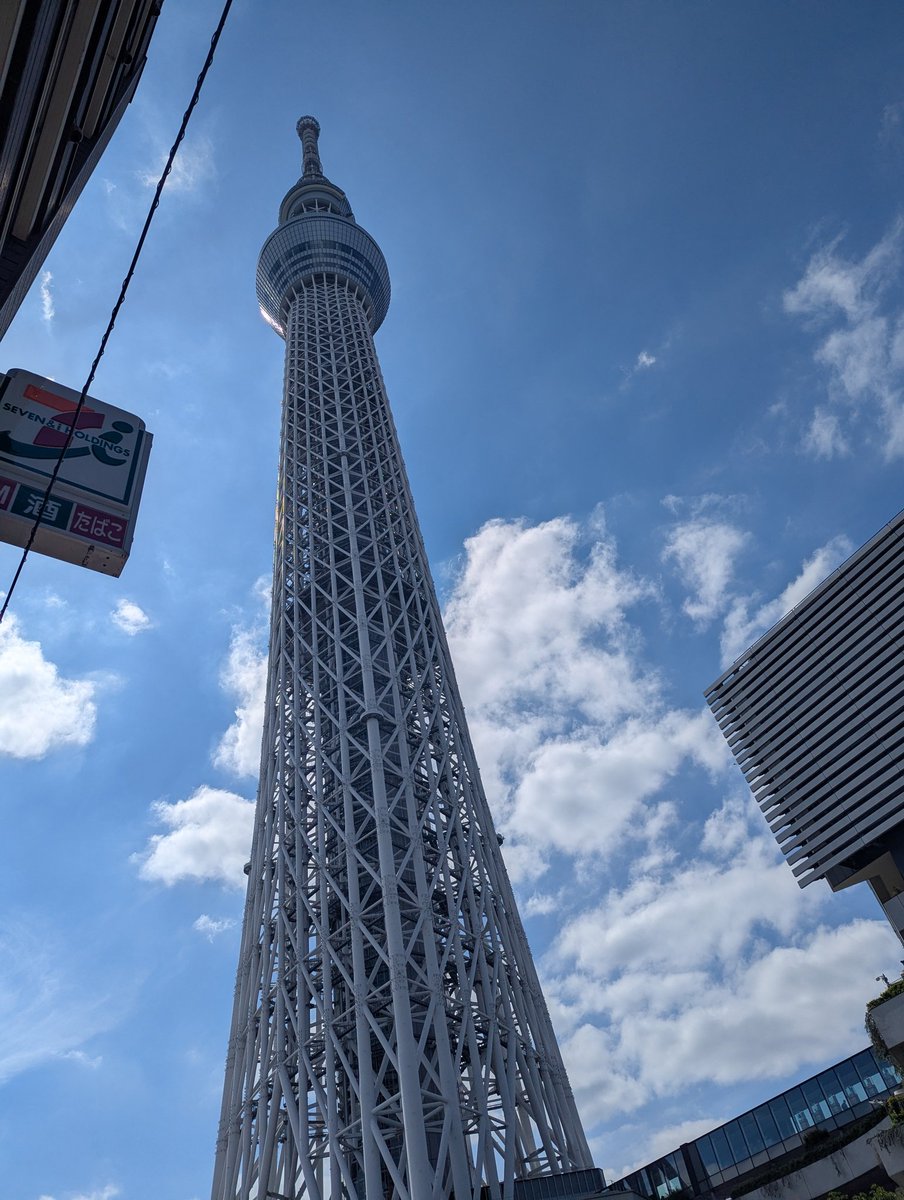 osaragipanda's tweet photo. せーけん放送行って来ました！
ThunderShot!いつ聴いてもかっこいい⚡️⚡️
めっちゃ跳びたくなりました！
ワンマンライブ楽しみだな💕
ゆんゆん電波の曲来なかったのでまたの機会に聞きたい…！てかゆんゆん電波ライブやらないのかな…？
どこに要望だせばやってくれるんだろ🤔
明日も上野でライブだよ🙌 https://t.co/xgdDwSIllz