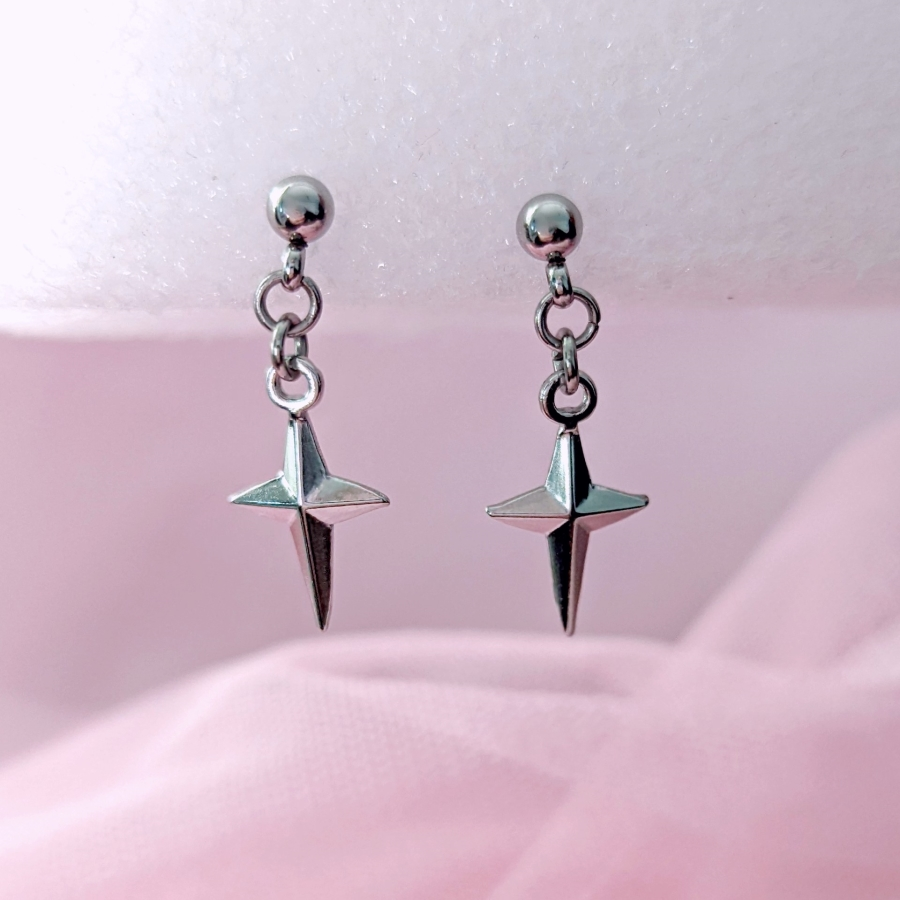 shoplalisa's tweet photo. The different versions of our astro star earrings ♡☆ https://t.co/wvOnZm0XDb