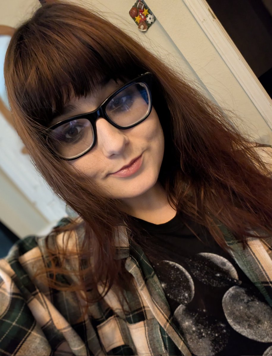 Anne the stoner babe 🍃🍯 tweet media
