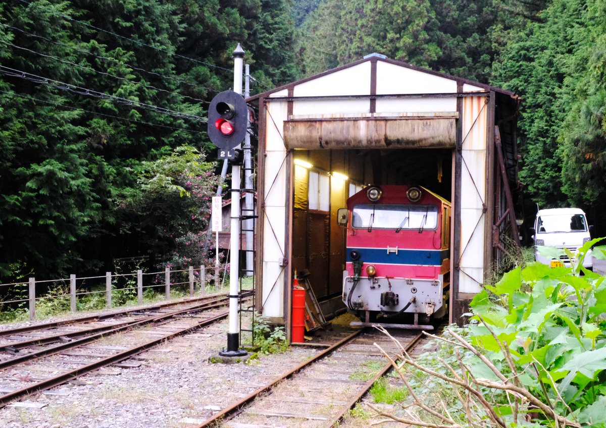 kitoudenki's tweet photo. 接岨峡温泉。新線開業前後で線路配置や駅名の変更など、周りの風景も含めて随分と景色も変わってしまいましたね。 https://t.co/UtHTcg1xII