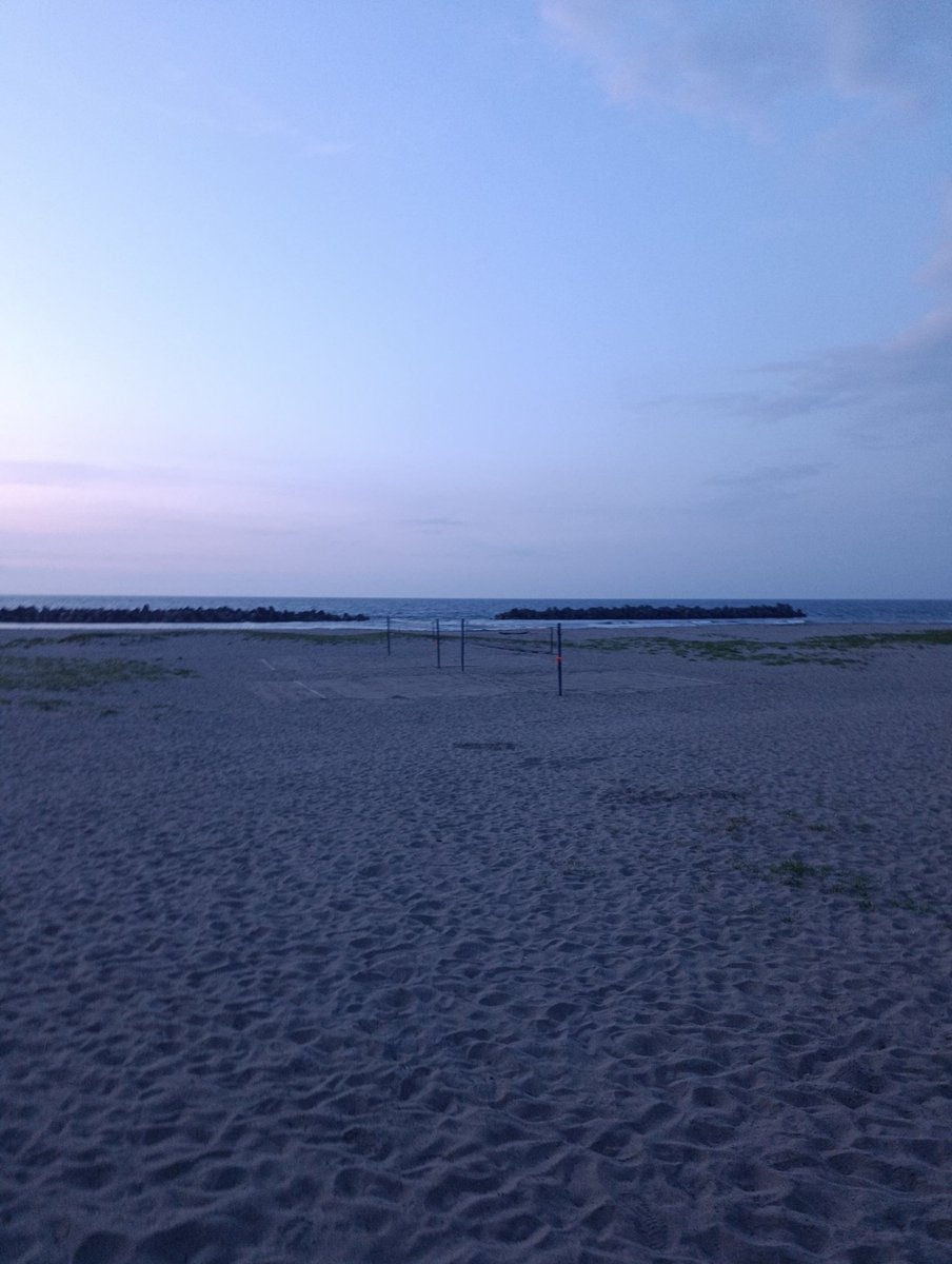 SuizenjiM's tweet photo. 海だ!!!! https://t.co/3G7E0rdp22
