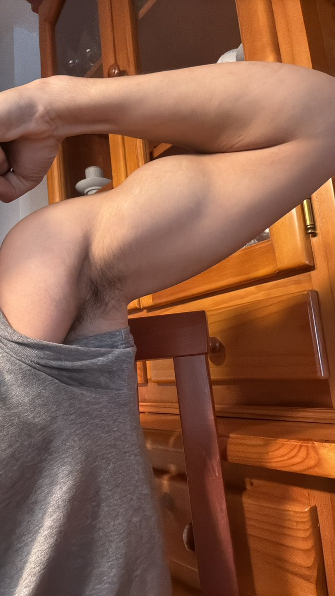 nAlpha09's tweet photo. Staring is free. Keeping my attention never is.
Mirar es gratis. Mantener mi atención nunca lo es.
#findom #paypig https://t.co/LE54YctWY3