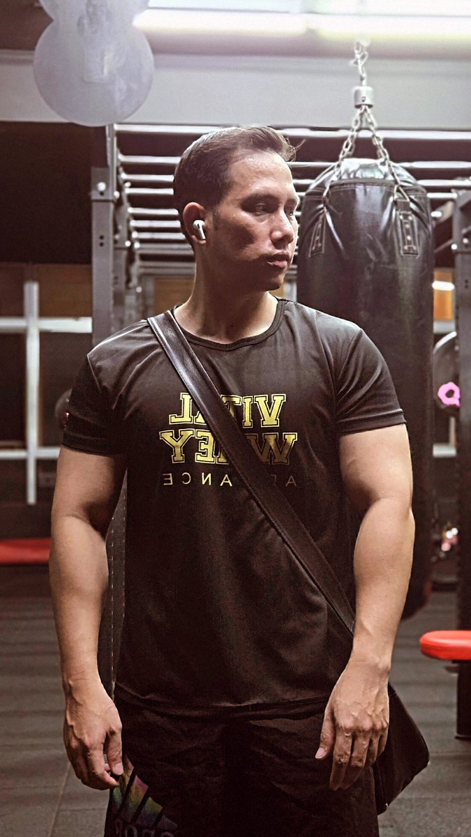 captfikrizz's tweet photo. Lupa gym tutup awal harini. 30 mins pun janji gym 🫠 https://t.co/XtT78F8Qoq