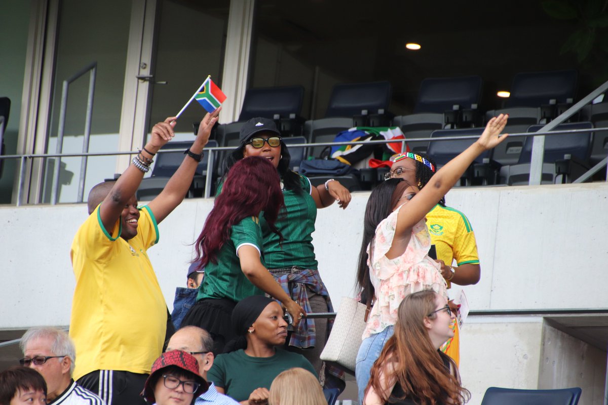 Banyana_Banyana's tweet photo. Despite the difficult result, the incredible turnout &amp; passionate energy from traveling 🇿🇦supporters in Japan provided an undeniable boost to the squad. Thank you!!

#BanyanaBanyana
#Banyana
#LiveTheImpossible
@adidas
Standard Bank - South Africa
Sasol in Sport
adidas Football https://t.co/XH7xqUIfIV