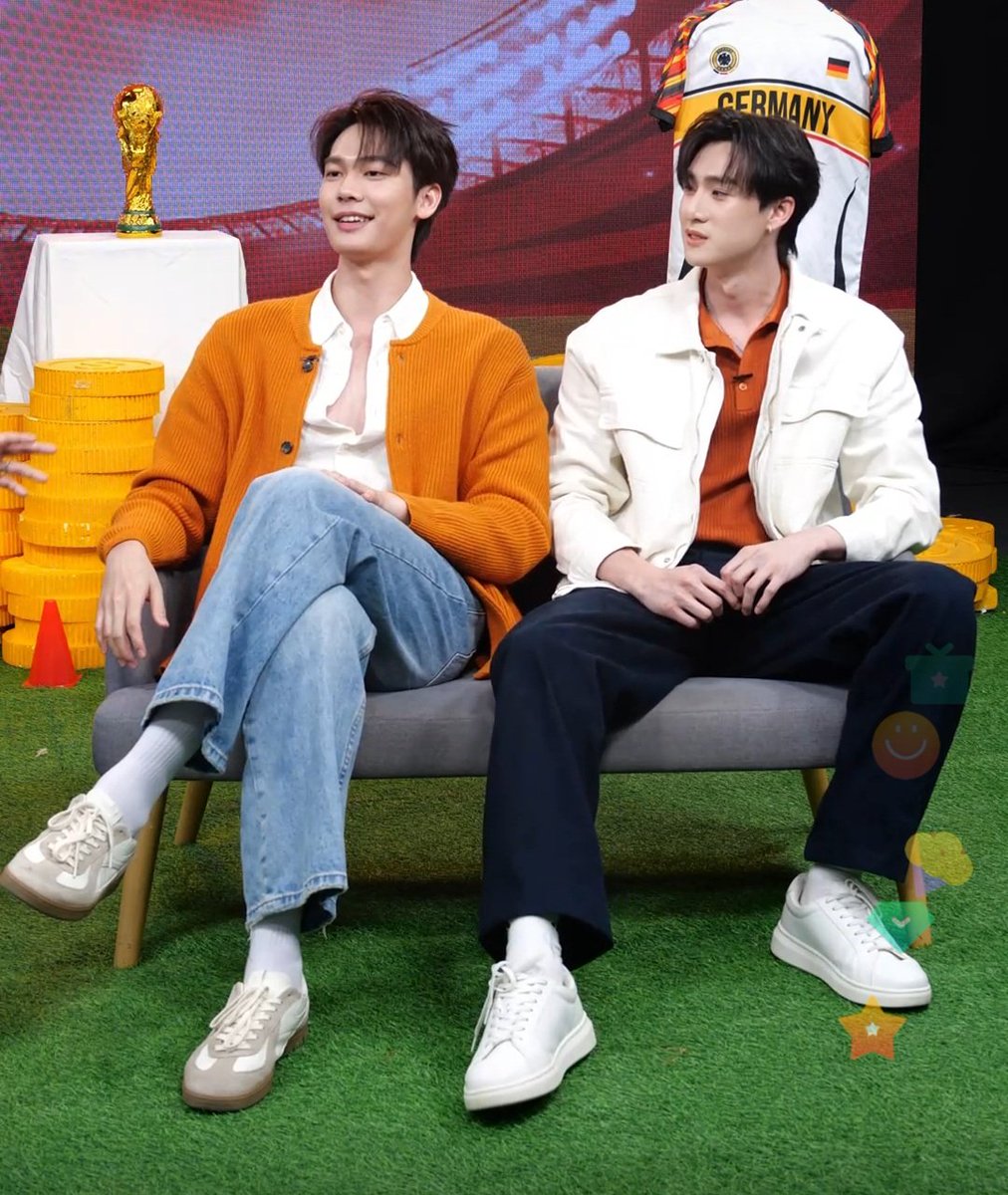 askwillest's tweet photo. MEMANG SEGACOR ITU DEWTEE KALAU SEFRAME 

SHOPEE LIVE DEWTEE
#ShopeeLivexDewTee https://t.co/LOnlG3PjMi