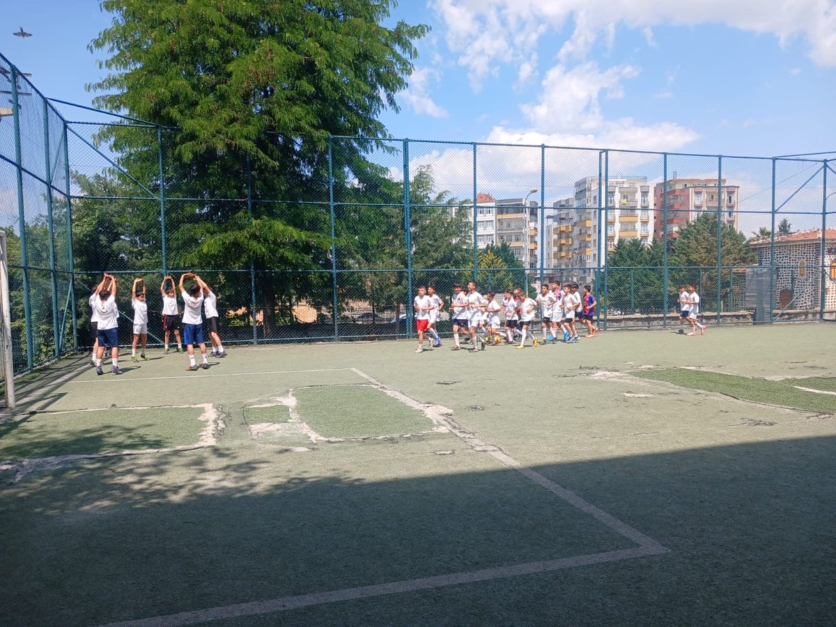 TugvaSiverek's tweet photo. TÜGVA Siverek Güney Mahallesi Futbol Kursu https://t.co/Ap2fcY5wtq