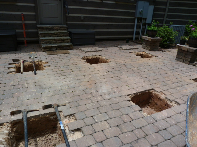 amwick2's tweet photo. @jarvis_best I have money pits in my patio!! https://t.co/lK0OsTnZsA