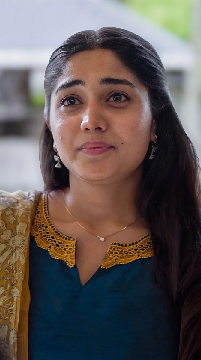 ScarletSpeeds16's tweet photo. the most gorgeous girl in mollywood 🤲❤️ + 1 https://t.co/8zwPyIsVwP