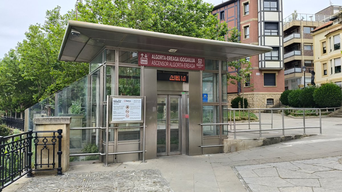 DiarioGetxo's tweet photo. Otro fin de semana el ascensor de Ereaga fuera de servicio... Imagen de hoy sábado 6 de junio. https://t.co/fnWrKf0kF3
