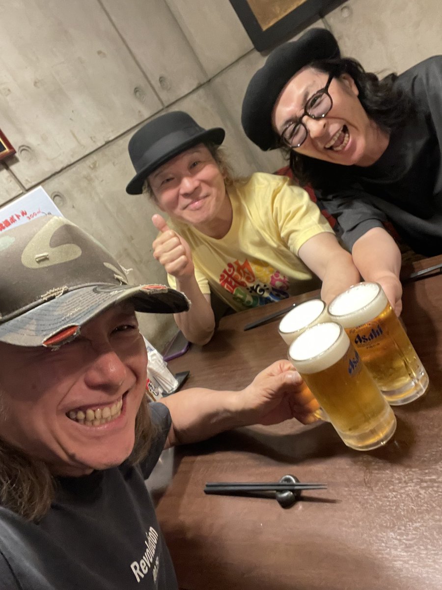 toru_master2's tweet photo. 仙台RockShow「オレらやったよな！」言いながら食い散らかした（笑） https://t.co/iwPg8oH7Ce