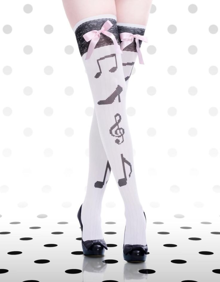 buniedol's tweet photo. music notes on everything  ‧₊˚♪ 𝄞₊˚⊹ https://t.co/aQJ7ZkNdzS
