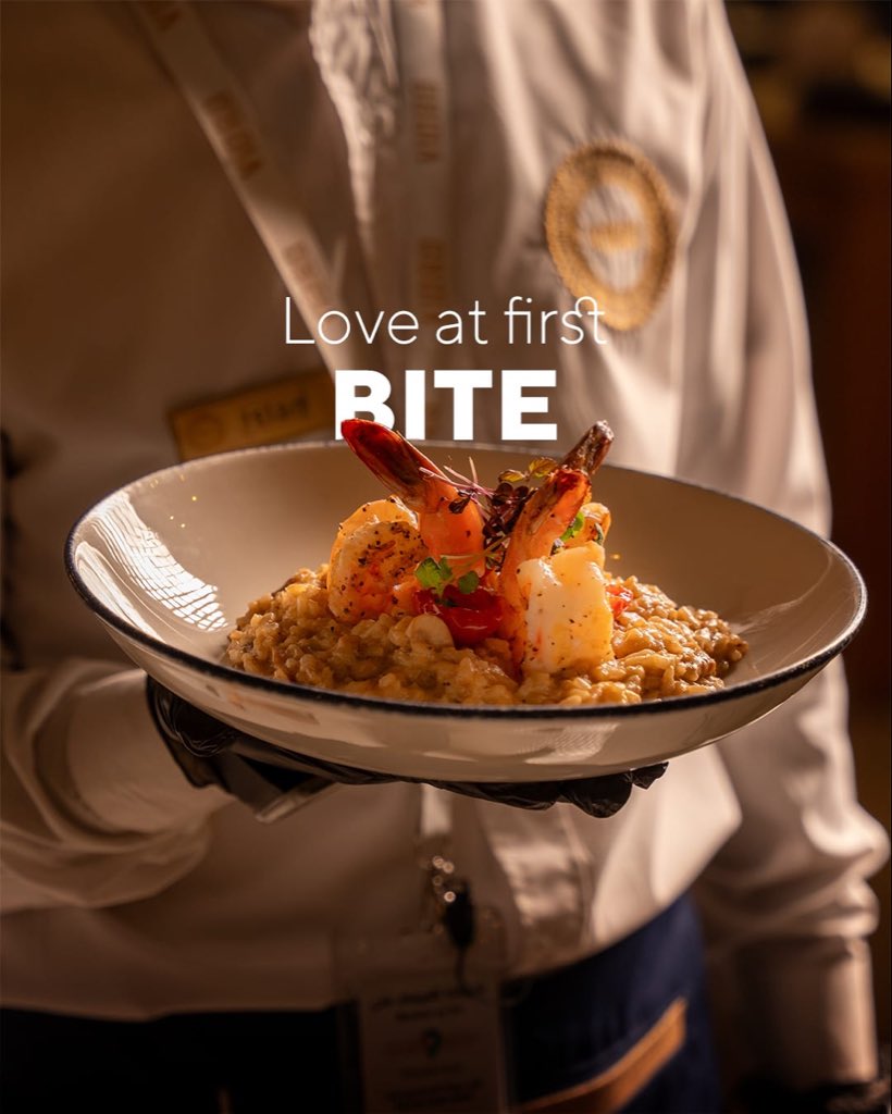 Vidro_sa's tweet photo. استمتع بكل لقمة حيث تلتقي النكهات الطازجة بلحظات لا تُنسى 🍤
#vidro #shrimp #riyadh https://t.co/jva2jIWeXq