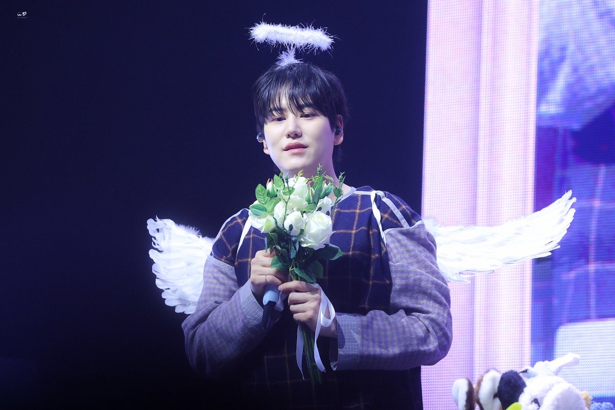 KYUpiter_w's tweet photo. [PRE] KYUHYUN 20th Anniversary Fanmeeting <HOTEL 203> is Seoul -Day 1
천사이다😇

#규현 #KYUHYUN 
#규현아_사랑해 #圭賢 https://t.co/Ap31Z1rqyj