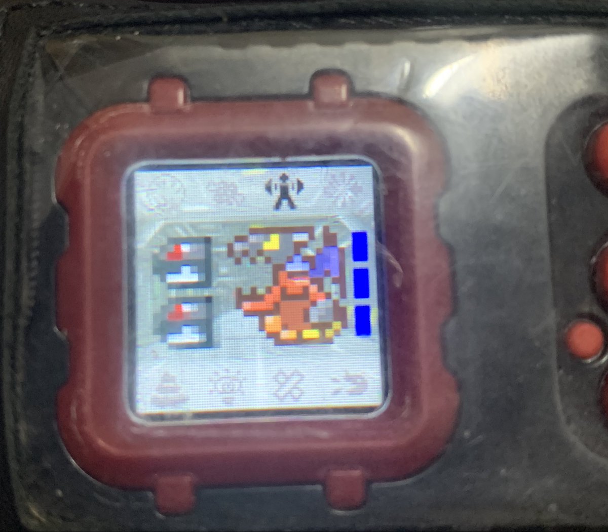 ochagyu's tweet photo. ガードロモンがメガドラモンに進化！
俺の中で敵役のデジモンといえば第1位デジモン
ドット絵かっこいいなあ、表情豊かだし

#デジモン
#デジモンペンデュラム https://t.co/GTwtXOFXwO
