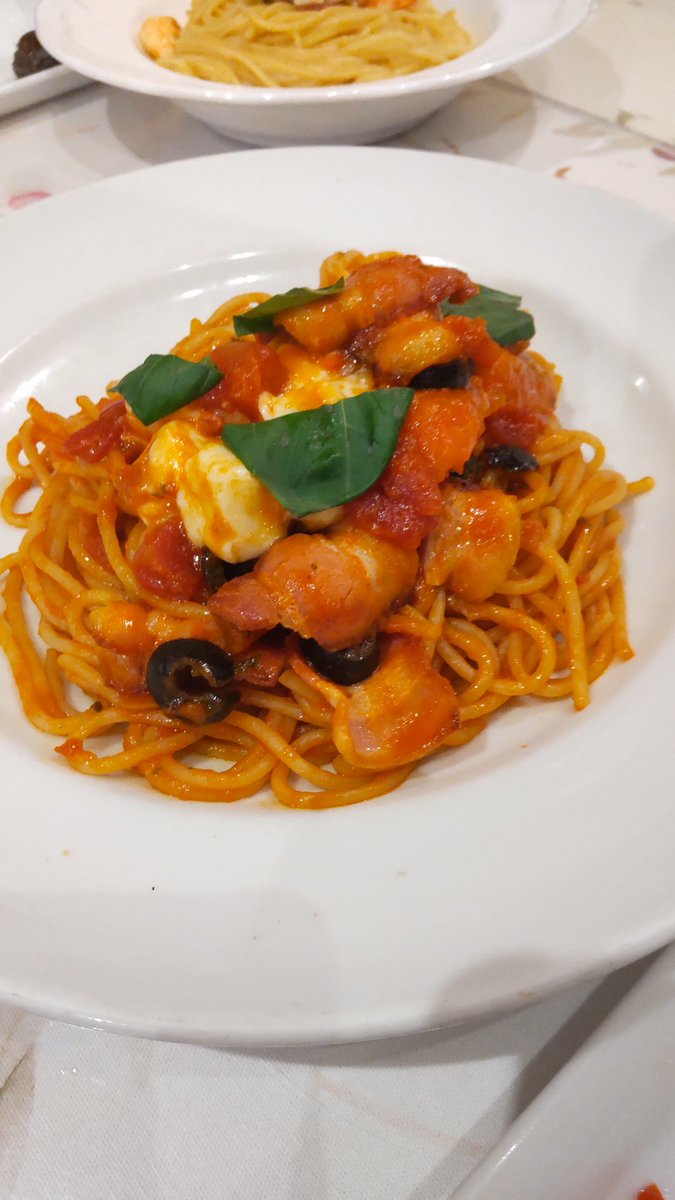 w_worldbazaar's tweet photo. 息子がお給料で家族にごちそうしてくれるとことで、キャナリィ・ロウさんで食べてきましたー！
息子ありがとう！
どうまかった！ https://t.co/XBSZefyYiJ