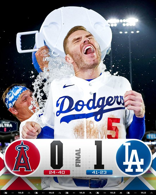 eileen0854's tweet photo. Freddie Freeman mashes a walk-off homer in a 
@Dodgers
 win! https://t.co/aJiTiiRW4A