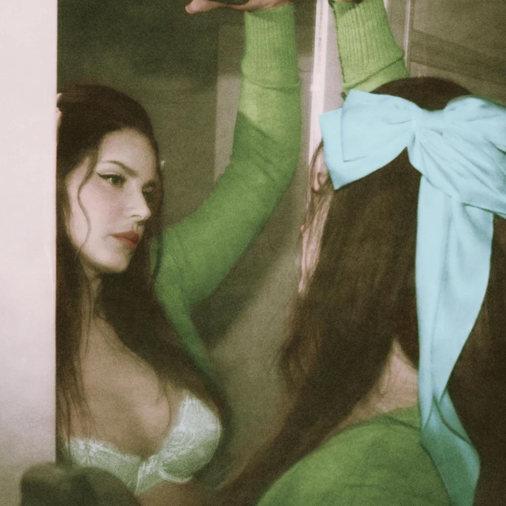 Archive_LDR's tweet photo. Lana Del Rey photographed by Neil Krug for Did you know that there’s a tunnel under Ocean Blvd, 2022 https://t.co/RQJz8pUaOd